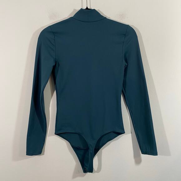 Abercrombie & Fitch Mock Neck Long Sleeve Soft A&F Stretchy Bodysuit Size S - Picture 9 of 9